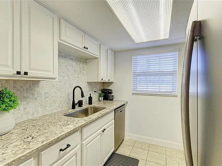 9810 Dorado Ave #9810 — Photo 8