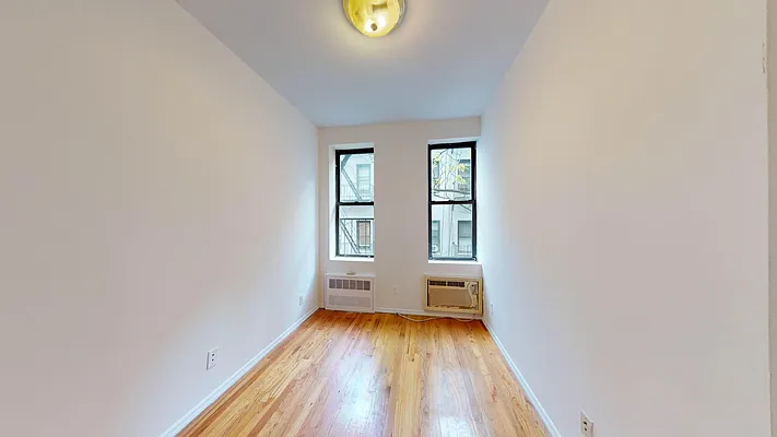 Rented by Bond New York | media 13