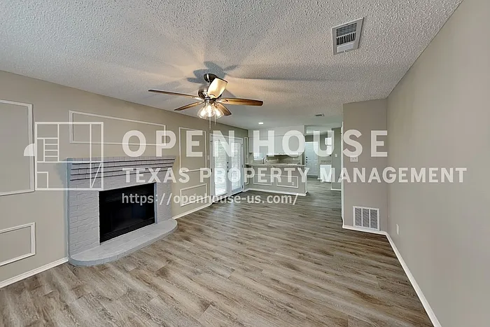 1301 Wren Dr — Photo 4
