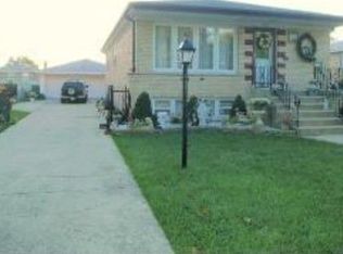 8218 Mason Ave, Burbank, IL