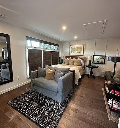 4th image of 411 W Burbank St