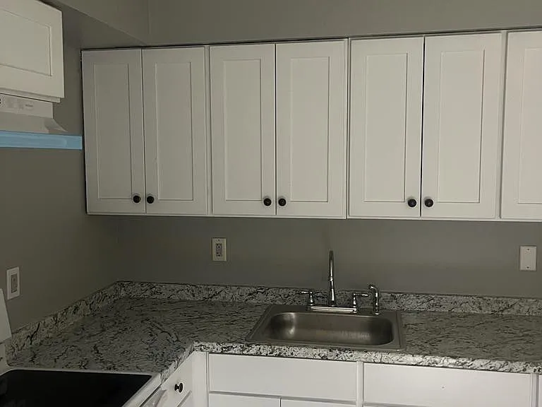 The Lucerne Apartments — Photo 17