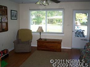 4th image of 306 Roslyn Ave