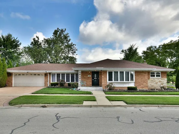 1958 Bristol Ave, Westchester, IL 60154