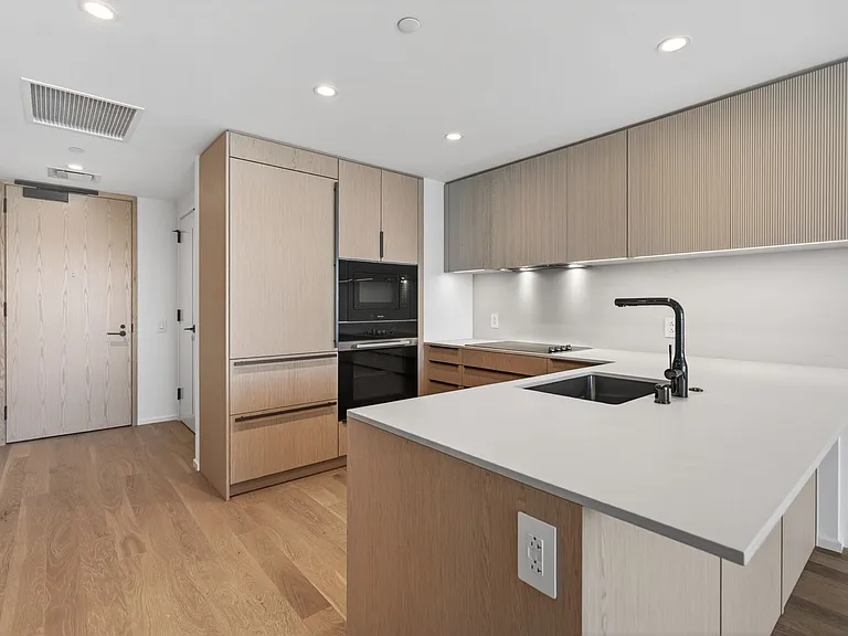 333 Ward Ave #2707 — Photo 9