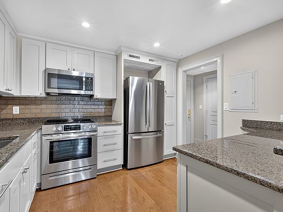 3rd image of 4215 Harding Pike APT 412