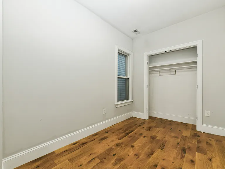 322 Saratoga St #2 — Photo 6