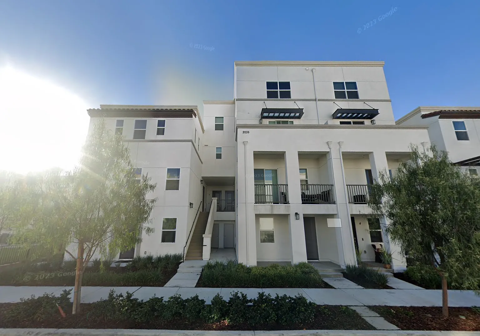 3 bed, 3.5 bath, 2139 sqft, $4,250 — Photo 2