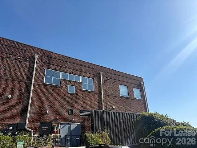 1 bed, 1.0 bath, $1,650 — Photo 4