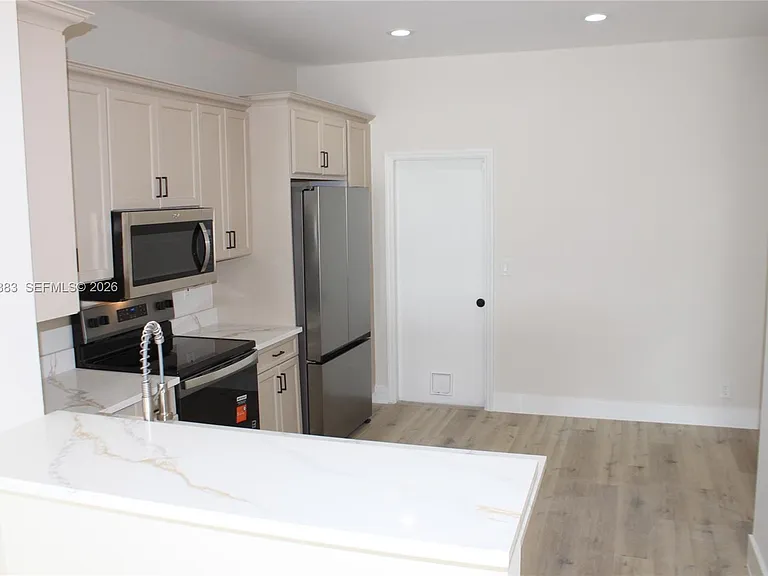 1820 Salerno Cir — Photo 6