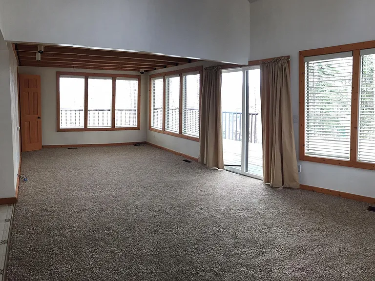 860 S Century Dr — Photo 12