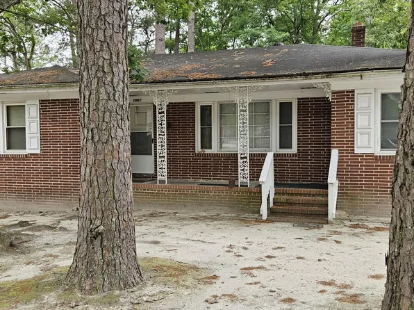 1901 Windsor Dr, Rocky Mount, NC 27801