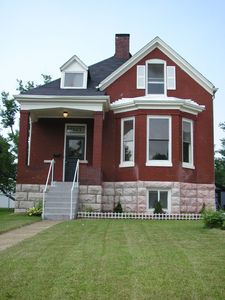 6821 Bradley Ave, Saint Louis, MO, 63139