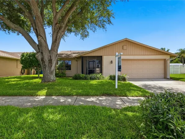 12156 Meadowbrook Ln, Largo, FL 33774
