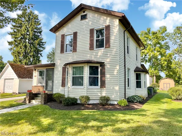 23 Warner St, Seville, OH 44273