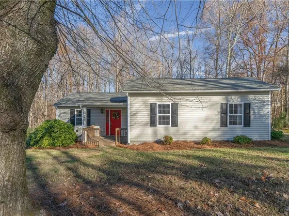 490 Frye Bridge Rd, Clemmons, NC 27012