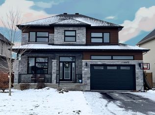 129 Lyon St, Russell, ON K0A 1W0