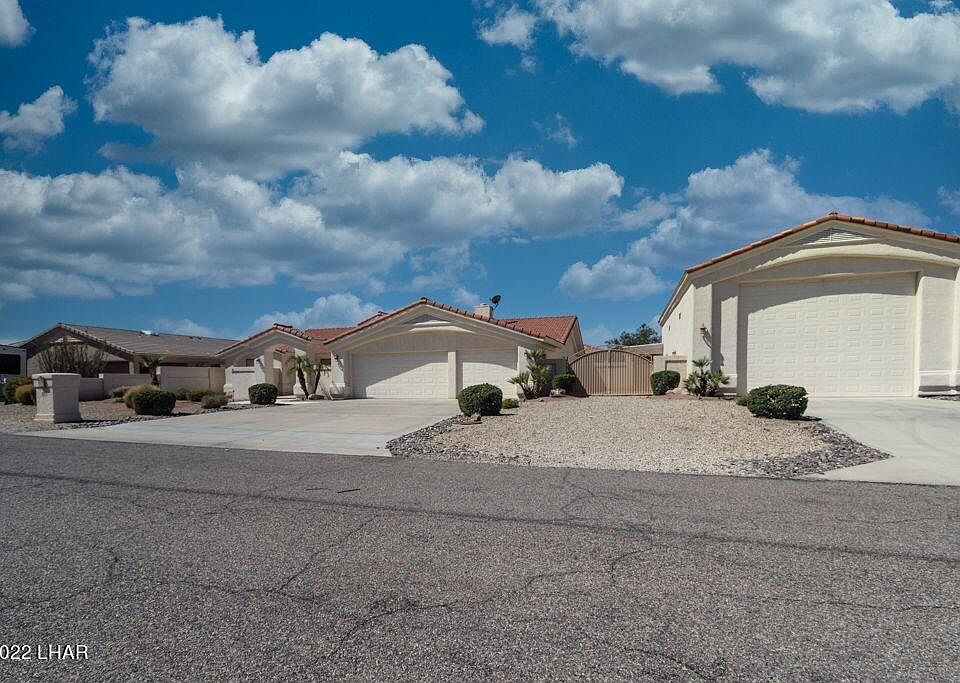 1st image of 677 SE Avenida Laredo
