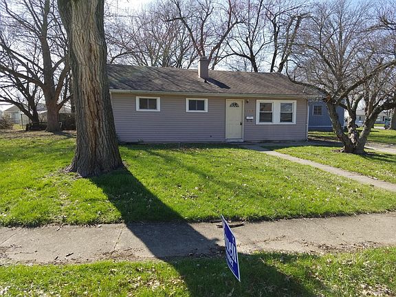 Front view of home from Chippewa