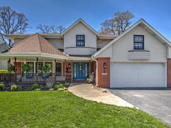 2460 E Lake Shore Dr, Crown Point, IN 46307