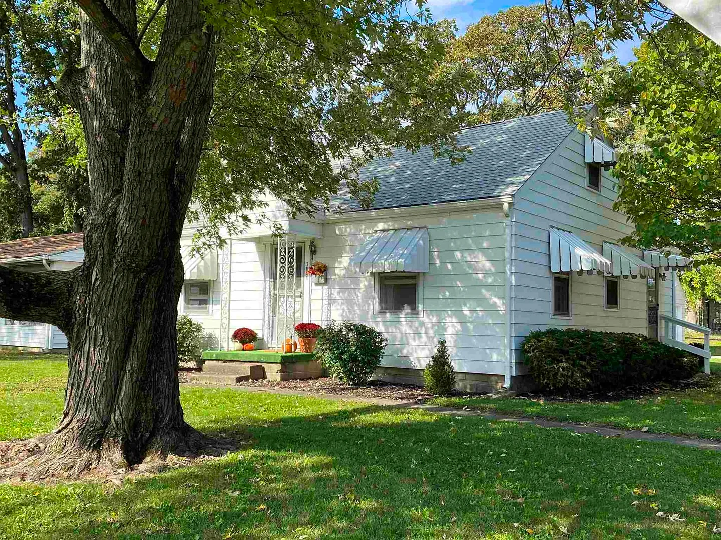 3000 W Devon Rd photo 1