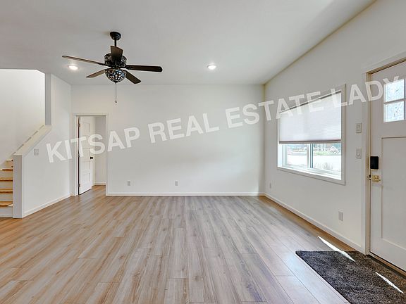 5th image of 15449 Washington Ave NE #101