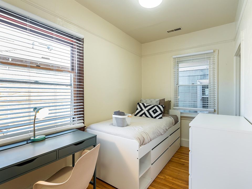 1st image of 2427 Ellsworth St #10812064
