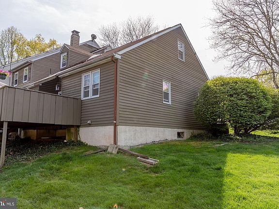 3rd image of 1701 Saint Johnsbury Ct