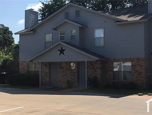 2 bed, 1000 sqft, $1,650 — Photo 2