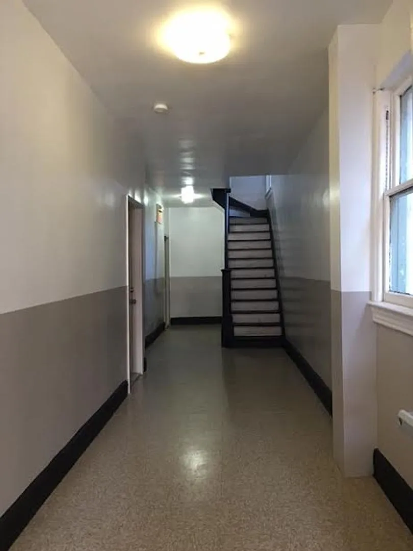 123 West 54th Street — Photo 2