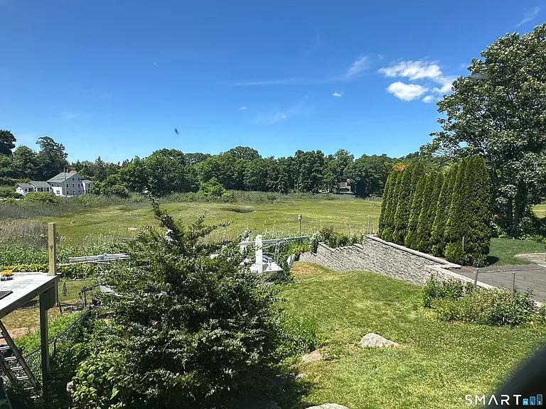 18 Prospect Hill Rd — Photo 14