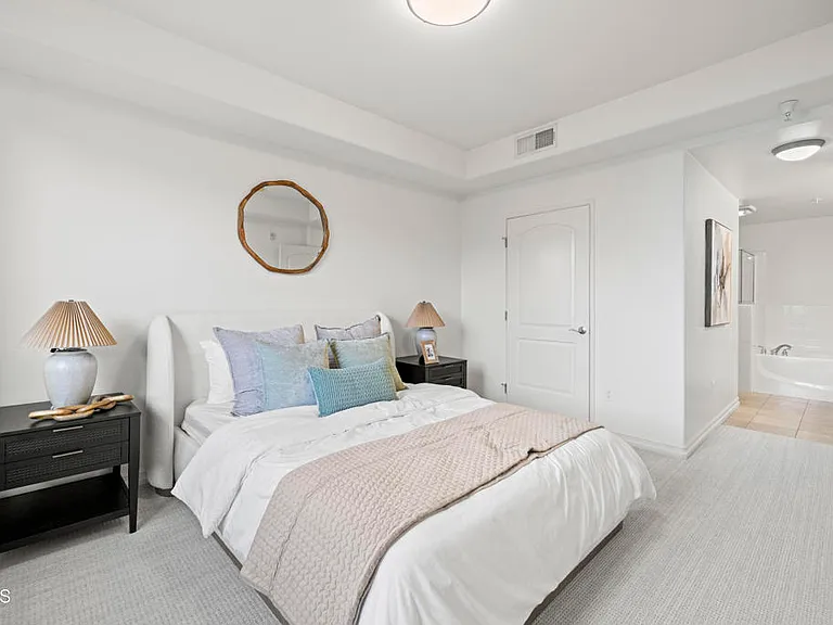 629 Traction Ave #611 — Photo 8