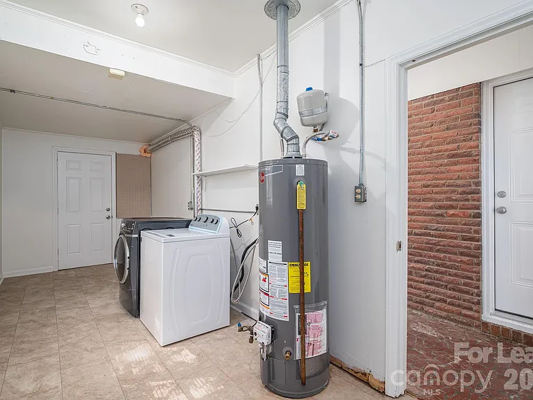 2020 Helen Dr — Photo 20