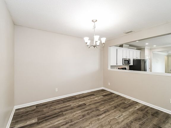 5th image of 849 Quiet Stone Ln