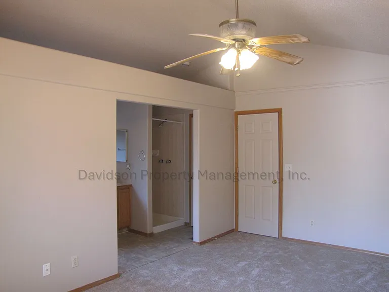 6085 Whirlwind Dr — Photo 8
