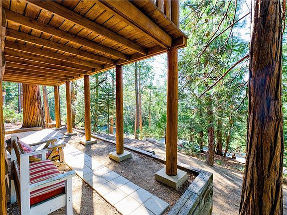 3rd image of 25121 Banning Idyllwild Rd