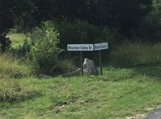 63 Mountain Laurel Ln, Concan, TX 78838