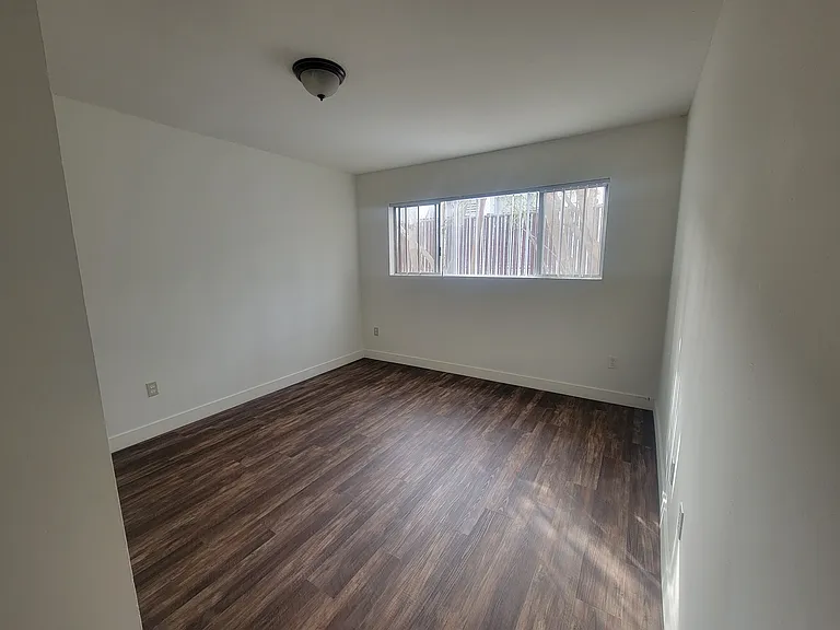 2402 S Shenandoah St #1 — Photo 15