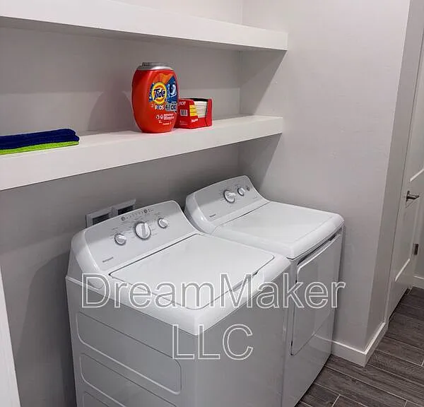 2819 Clifton Ter — Photo 21