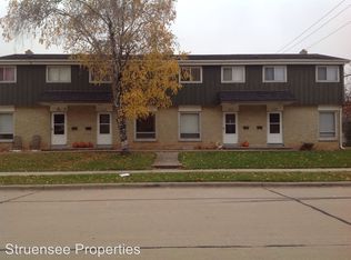1437 W 2nd Ave, Oshkosh, WI 54902