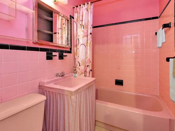 2546 East 13th Street image 15 of 28