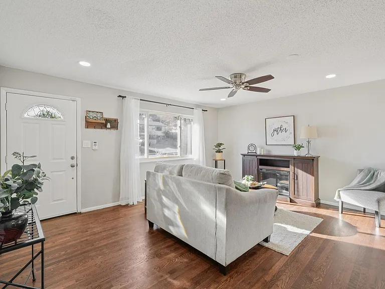 1235 Tonka Ave — Photo 12