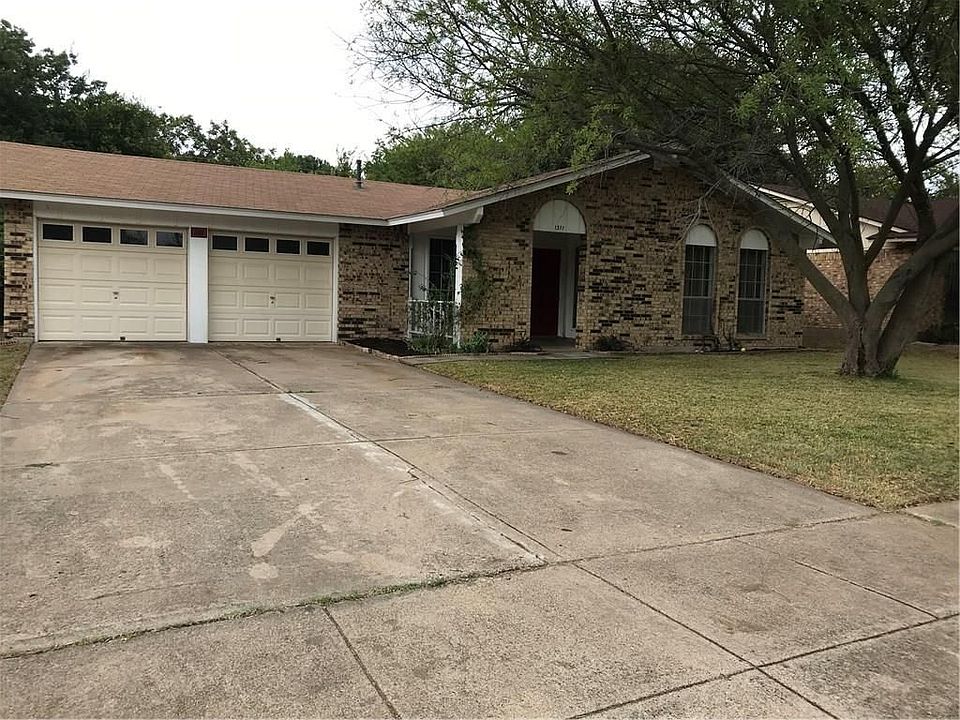 1st image of 1311 Candlelight Ave