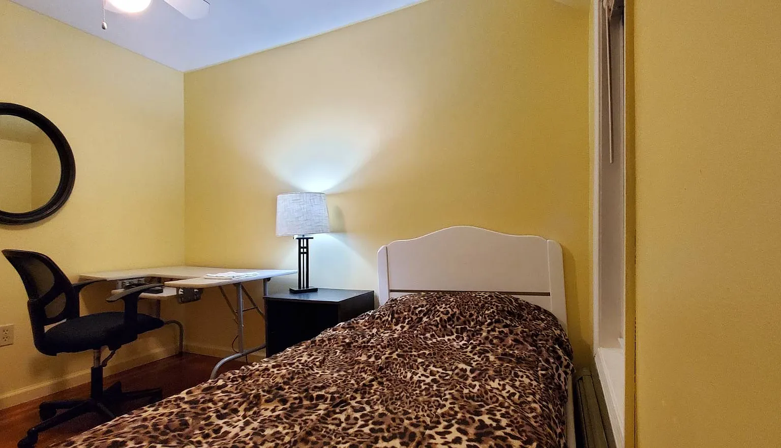 4 bed, $580 — Photo 1
