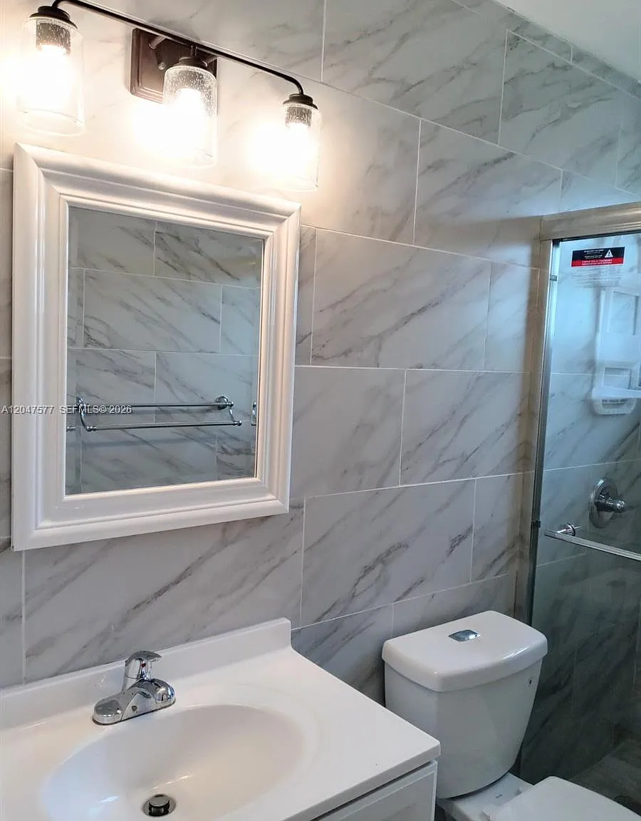 4 bed, 1152 sqft, $3,400 — Photo 2