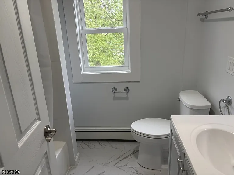 1104 Washington Ave — Photo 16