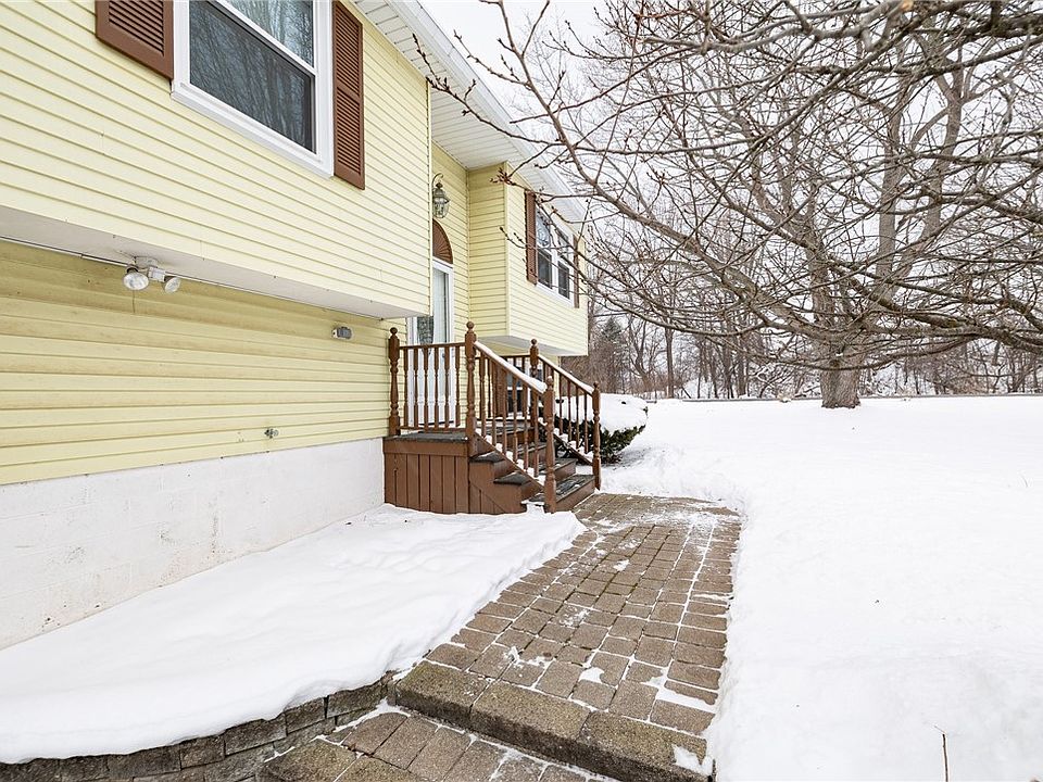 2 Peakview Dr, Henrietta, NY 14467 Zillow