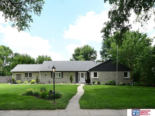 1600 S 4th Ave, Beatrice, NE 68310