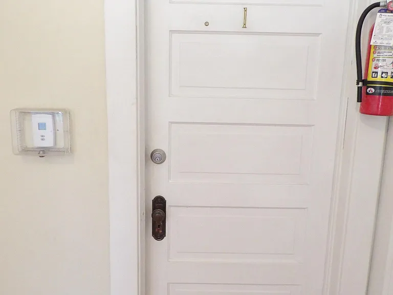 632 Hill Ave #1 — Photo 2