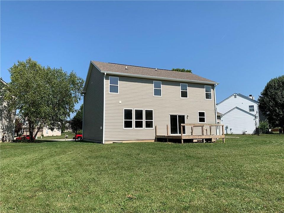 2nd image of 644 Thoroughbred Ln